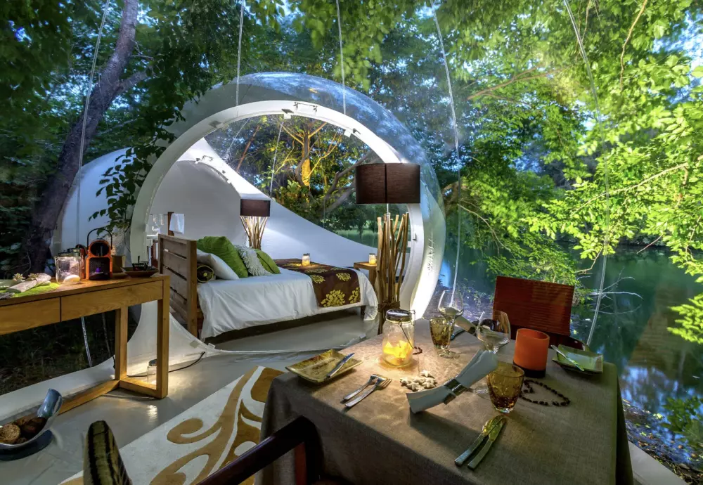 inflatable transparent tent